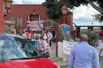 La demanda de fibra óptica motivó este sábado una concentración ciudadana en La Higuera Canaria/TA.